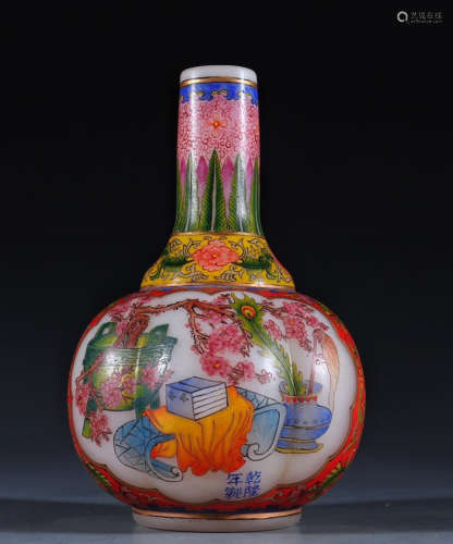 GLASS CARVED VASE WITH PATTERN
