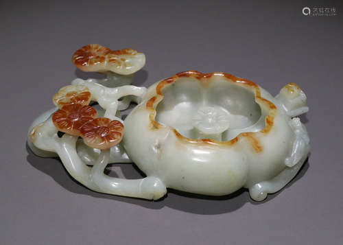 HETIAN JADE SEED CARVED INCENSE HOLDER