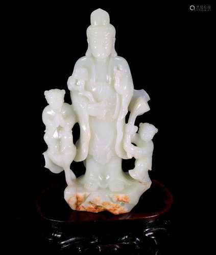 HETIAN JADE CARVED GUANYIN BUDDHA STATUE