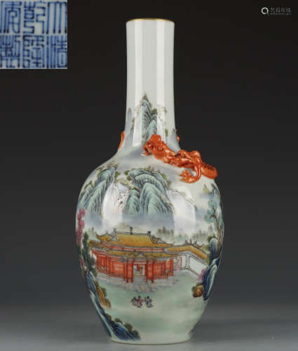 QIANLONG MARK FAMILLE ROSE GLAZE VASE