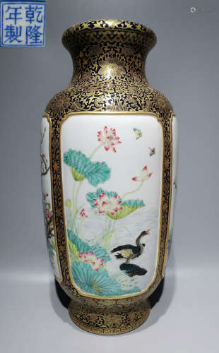 QIANLONG MARK FAMILLE ROSE GLAZE VASE