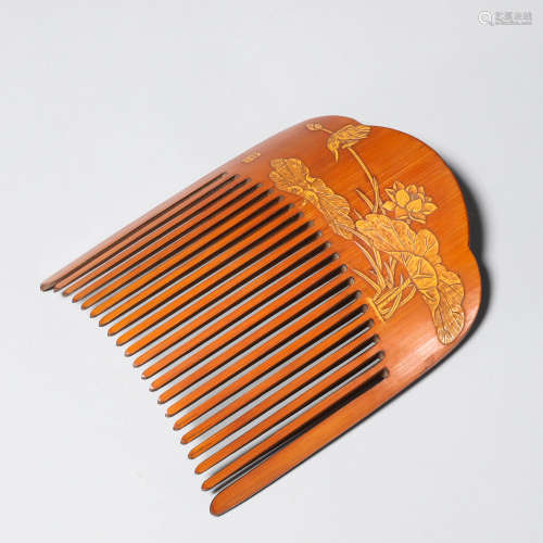 A bamboo carved comb