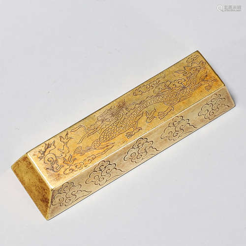 A dragon patterned gilding copper ingot