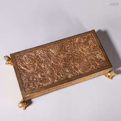 A dragon patterned gilding copper plaque