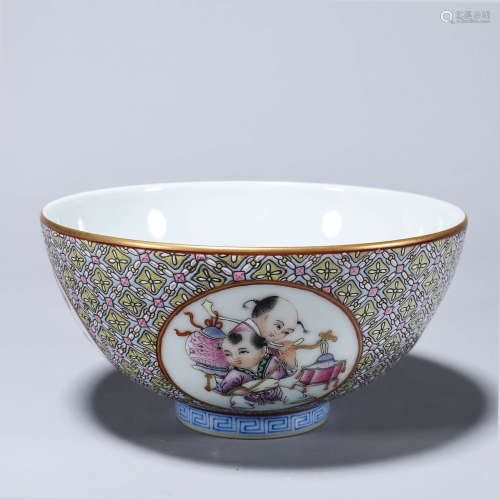A famille rose figure porcelain bowl