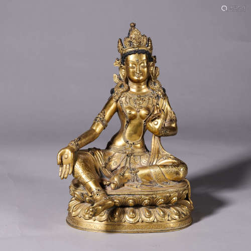 A gilding copper Guanyin statue