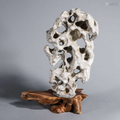 A Ge kiln glazed porcelain rockery ornament