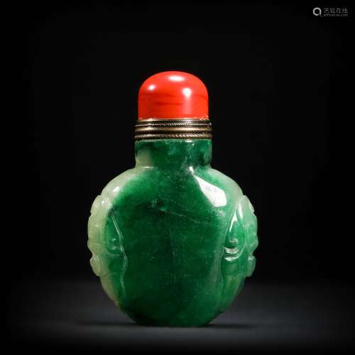 Green Jade Snuff Bottle from Qing