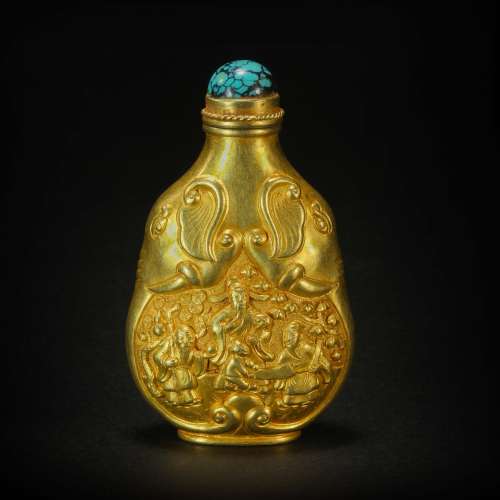 Golden Snuff Bottle with Human Story from Ming