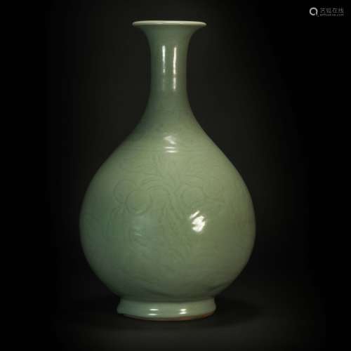 LongQuan Kiln Spring vase from Song