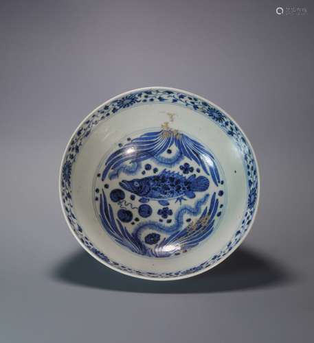 Blue and White Kiln Bowl in Fish Grain from Yuan