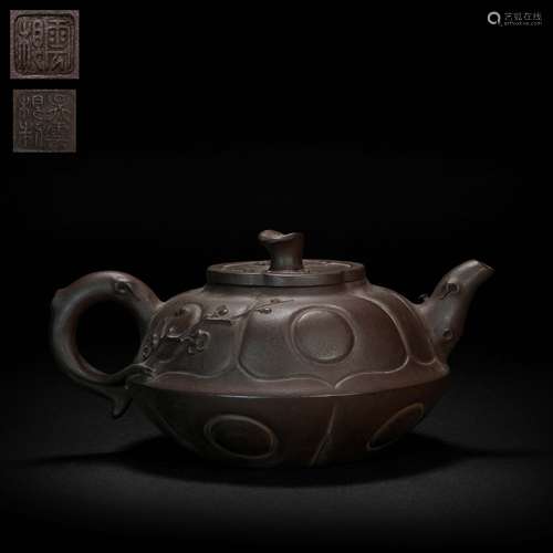 Red-dark enameled pottery from Ancient China