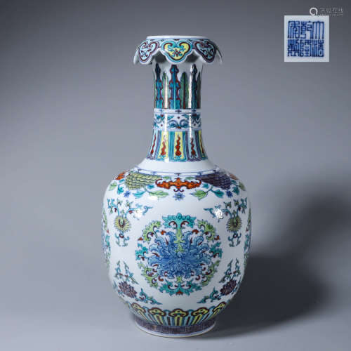 A doucai flower porcelain vase