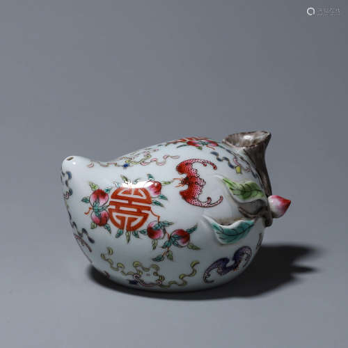 A famille rose peach shaped porcelain water pot