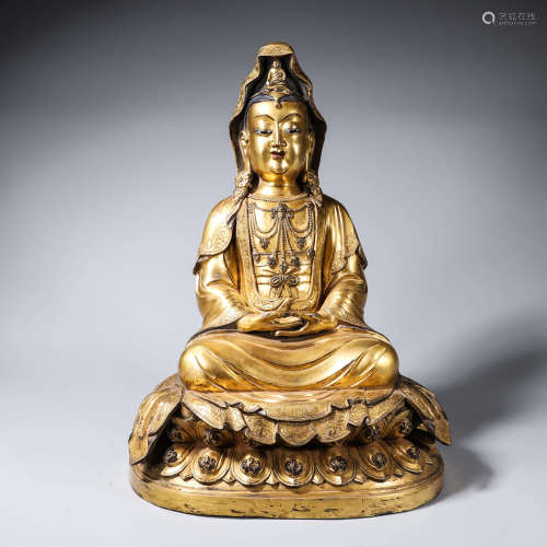 A gilding copper Guanyin statue