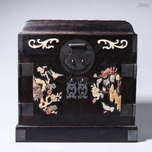 A red sandalwood bird and flower jewelry box
