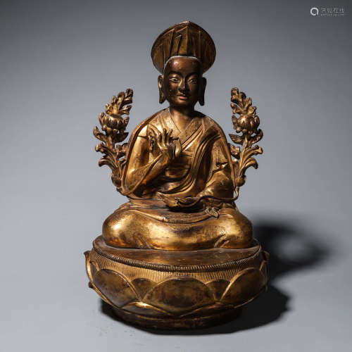 A gilding copper Tsongkhapa buddha statue