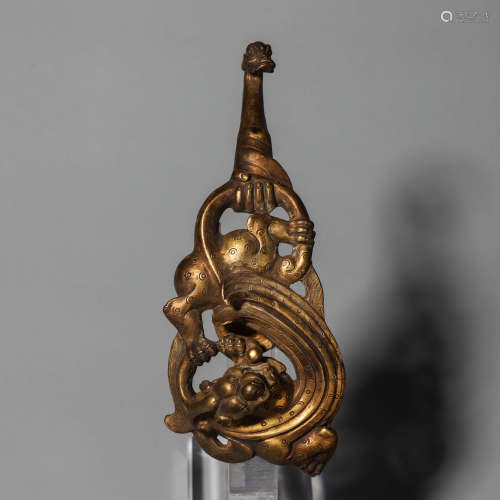 A dragon head gilding copper hook