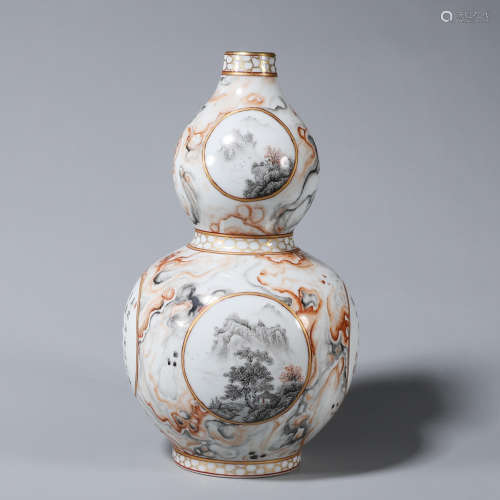 An inscribed ink colored cloud porcelain gourd-shaped vase