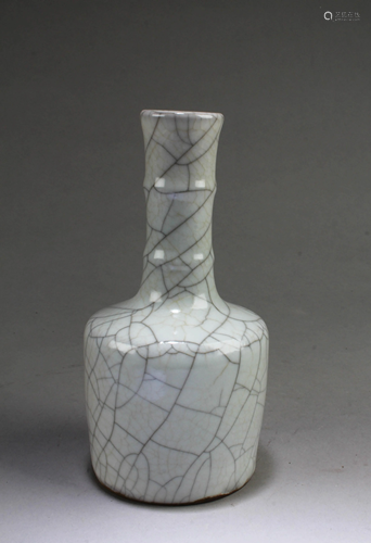 Chinese Geyao Vase