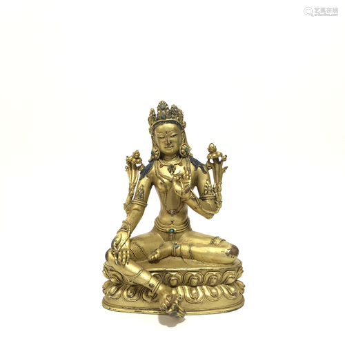 A Gilt Bronze Seated Guanyin Statue