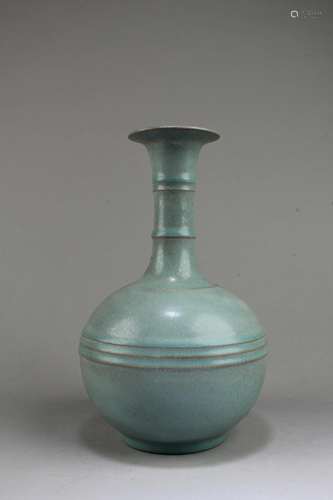 Chinese Ruyao Vase