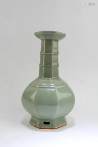 Chinese Porcelain Vase