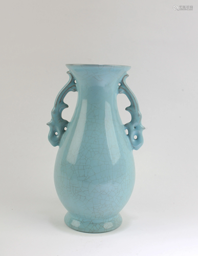 Chinese Crackleware Glazed Vase