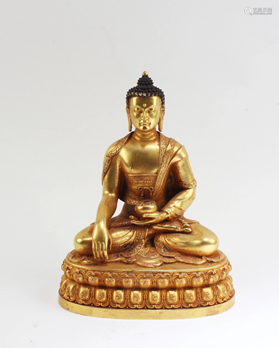 A Gilt Bronze Seated Buddha Statue