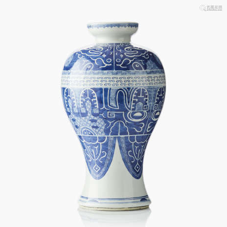 A Chinese blue and white large archaistic baluster vase