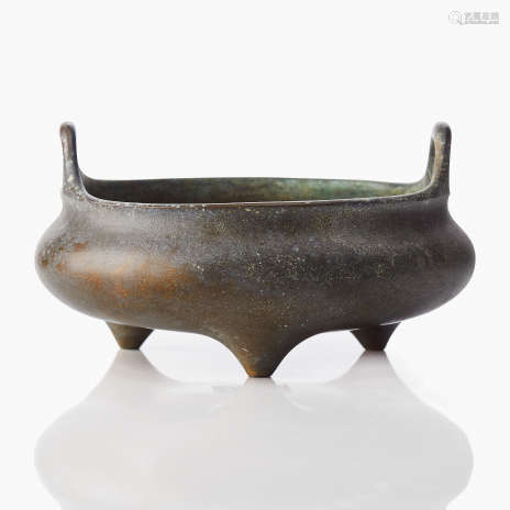 A Chinese Bronze Tripod Censer