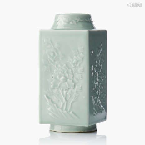 A Chinese Celadon-glazed Cong