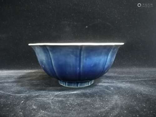 明宣德 霁蓝釉龙纹碗