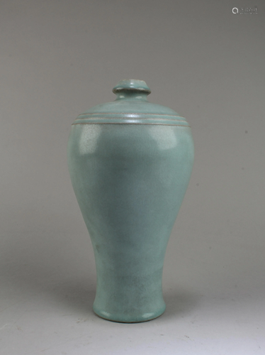 Chinese Ruyao Vase