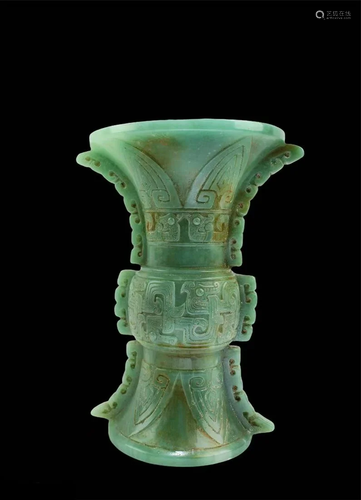 An exquisite & delicately carved vase in Western Zhou s