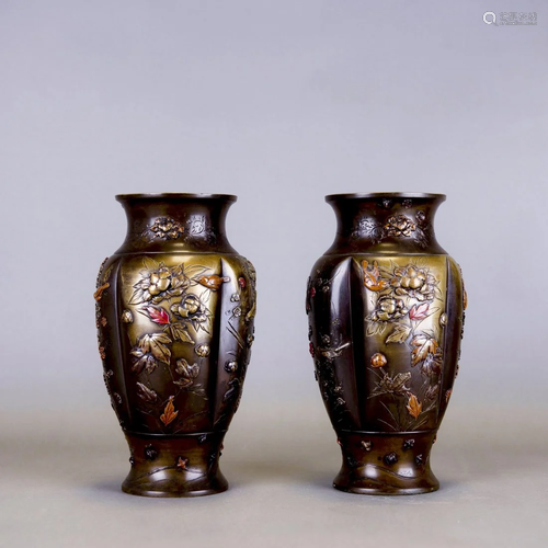 A PAIR OF CARVED BRONZE QUATREFOIL VASES