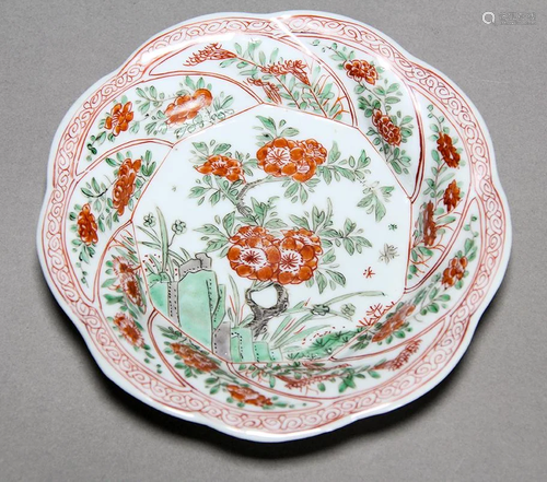 A WUCAI 'PEONY' DISH