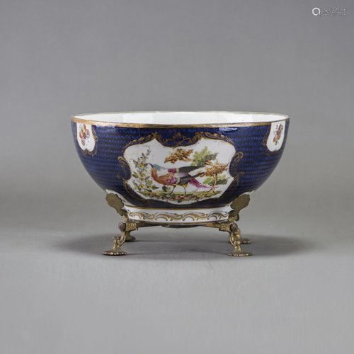 A LARGE 'FLOWER AND BIRD' BOWL