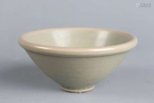 chinese celadon glazed porcelain bowl