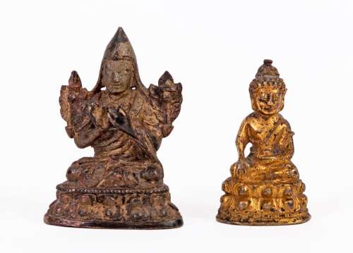 Tibet, XVIIIe siècleLot de deux petites statuettes en bronze...