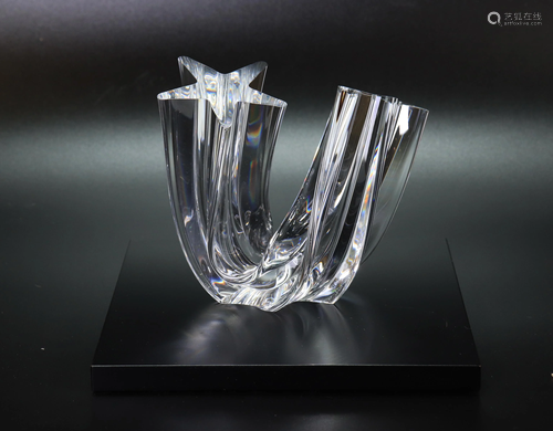 Steuben Glass Star Stream Sculpture By Neil Cohen