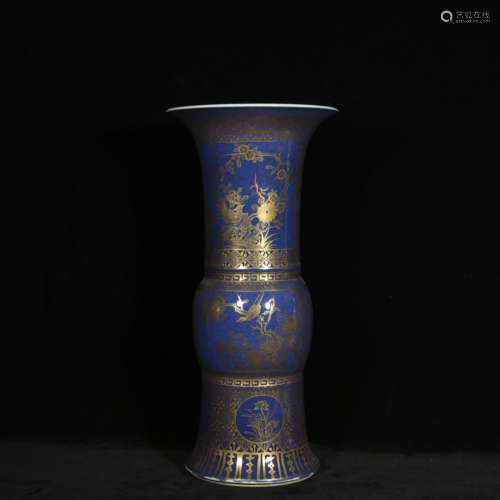 Qing kangxi style porcelain bottle