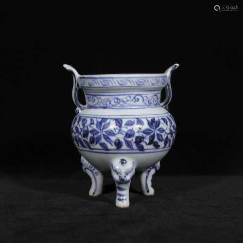 Yuan style blue and white porcelain incense burner