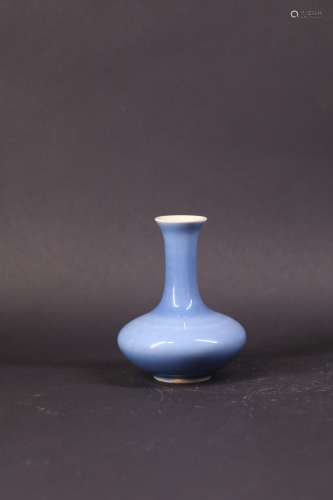 Qing style blue glaze porcelain bottle