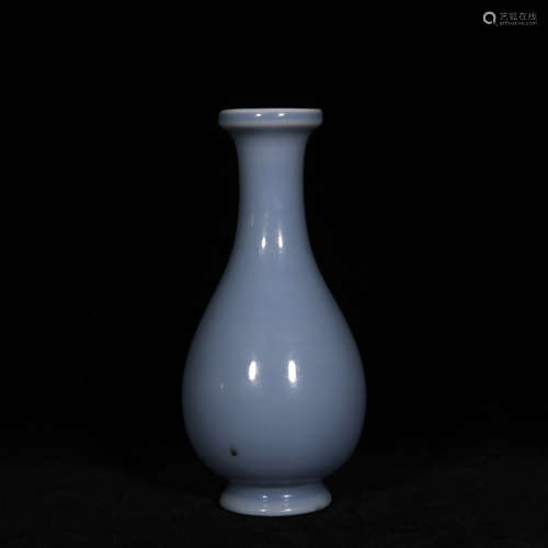 Qing yongzheng style blue glaze porcelain bottle