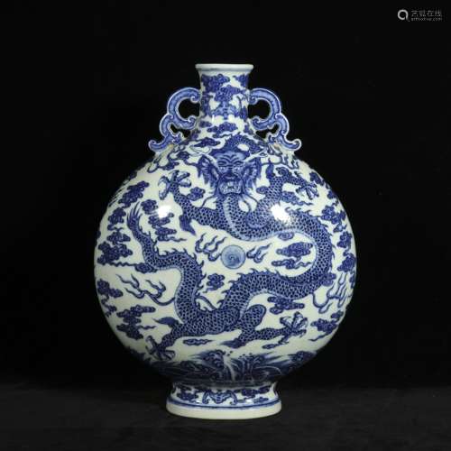 Qing qianlong style blue and white dragon pattern porcelain ...