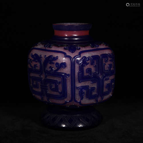 Qing qianlong style glass dragon pattern square vase