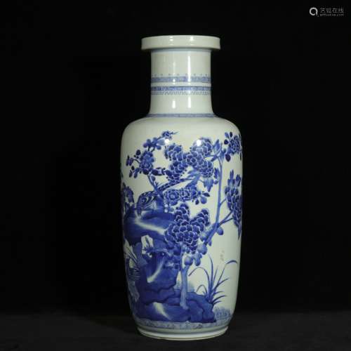 Qing kangxi style blue and white porcelain bottle