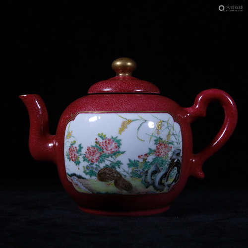 Qing qianlong style porcelain jug