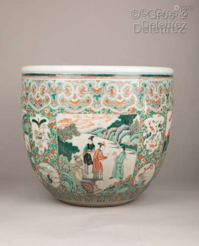 Chine, XIXème siècle Vasque à poissons en porcelaine et émau...